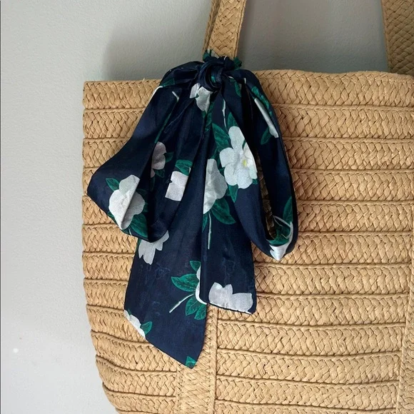 Draper James Everyday Straw Tote Bag - Picture 2 of 8